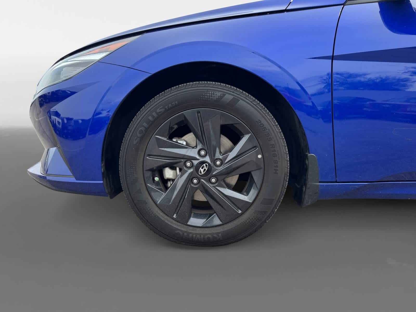 Thumbnail: 2023 Hyundai Elantra - 9