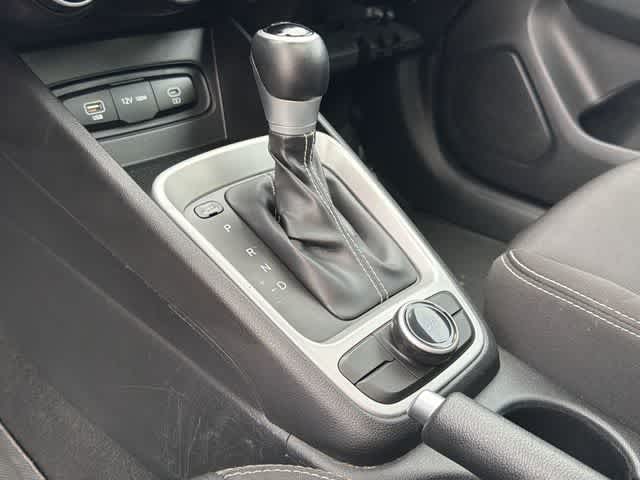 Thumbnail: 2024 Hyundai Venue - 25