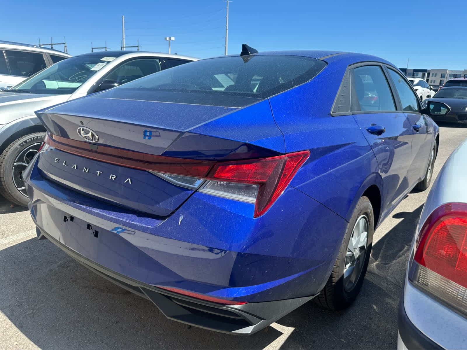 Thumbnail: 2022 Hyundai Elantra - 17