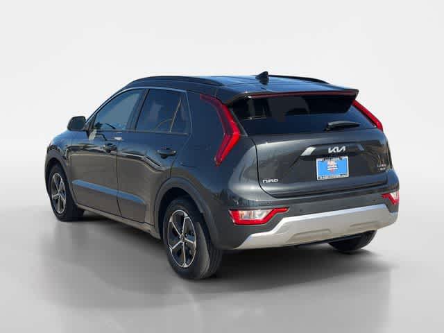 Thumbnail: 2023 Kia Niro - 4