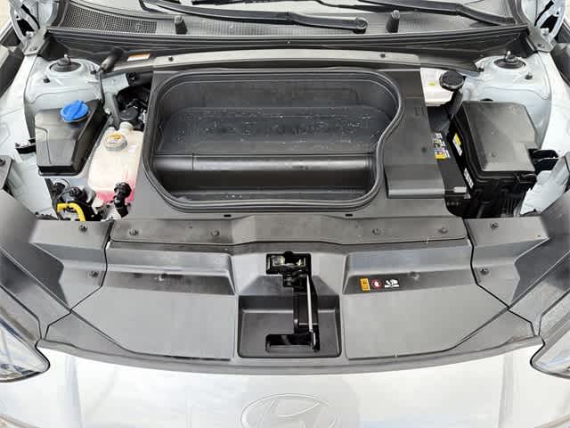 Thumbnail: 2023 Hyundai Ioniq 6 - 16