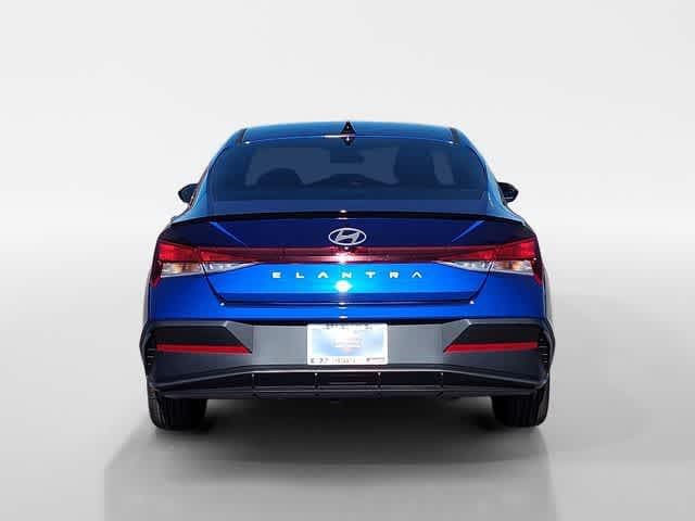Thumbnail: 2026 Hyundai Elantra - 4