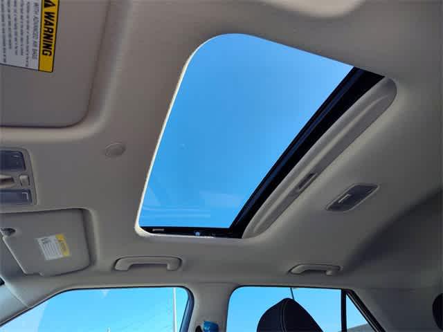 Thumbnail: 2026 Hyundai Venue - 16