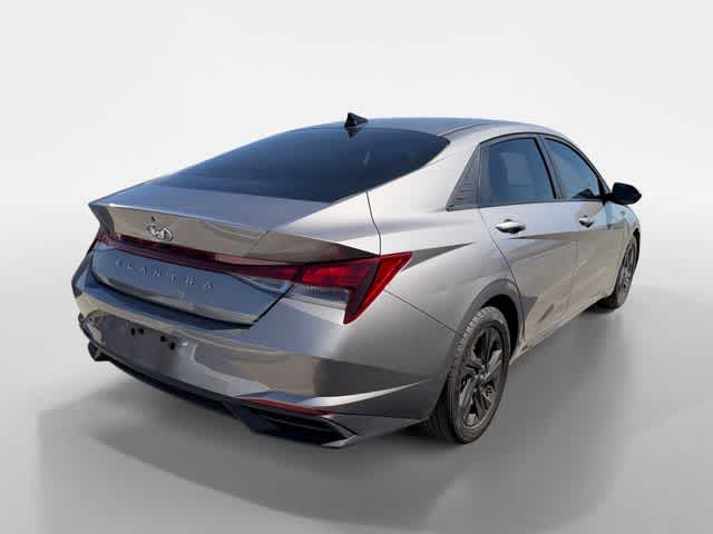 Thumbnail: 2022 Hyundai Elantra - 3