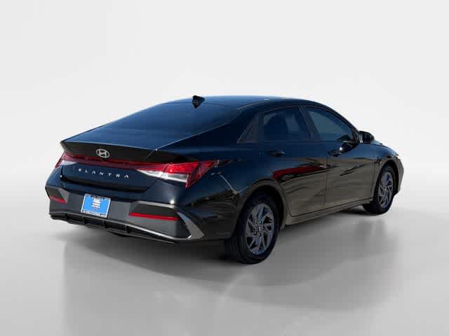 Thumbnail: 2024 Hyundai Elantra - 5