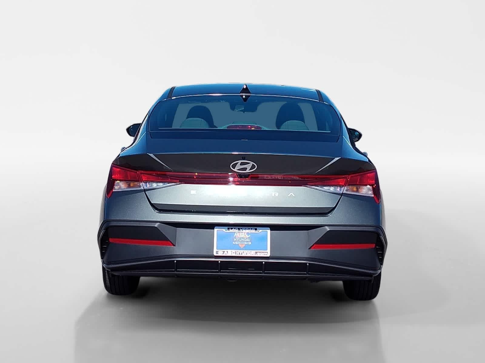 Thumbnail: 2025 Hyundai Elantra - 4