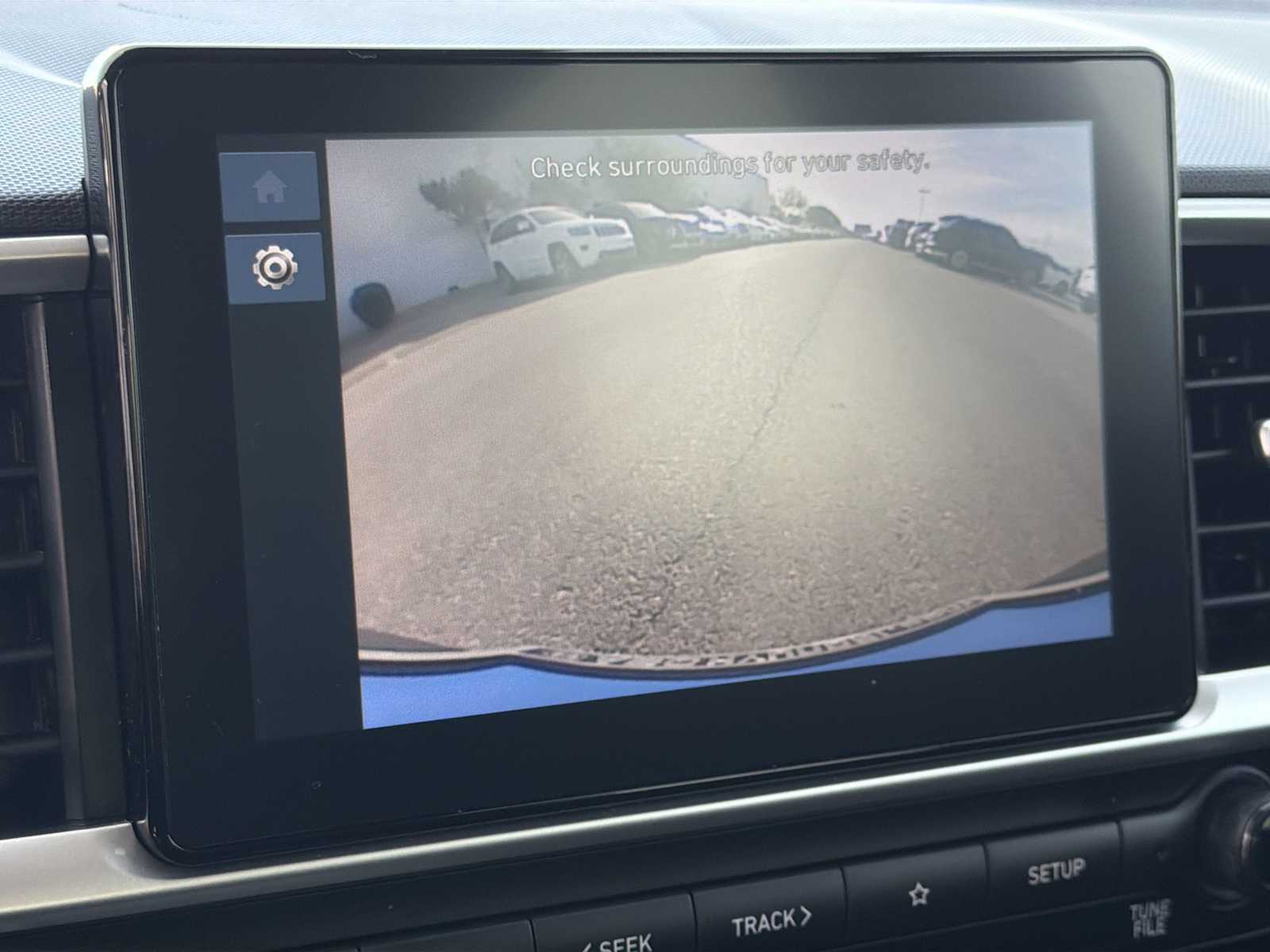 Thumbnail: 2023 Hyundai Venue - 22