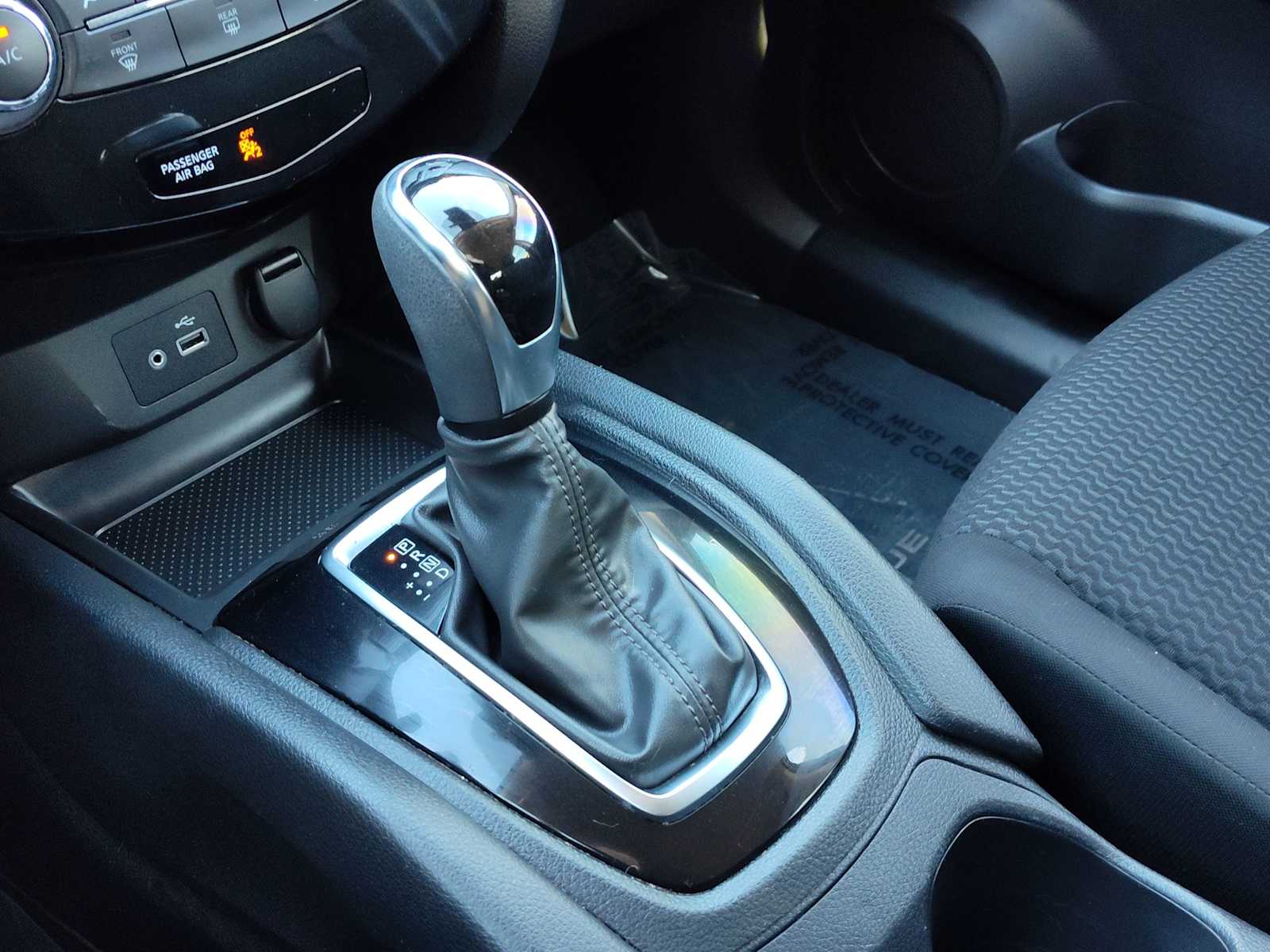 Thumbnail: 2020 Nissan Rogue Sport - 24