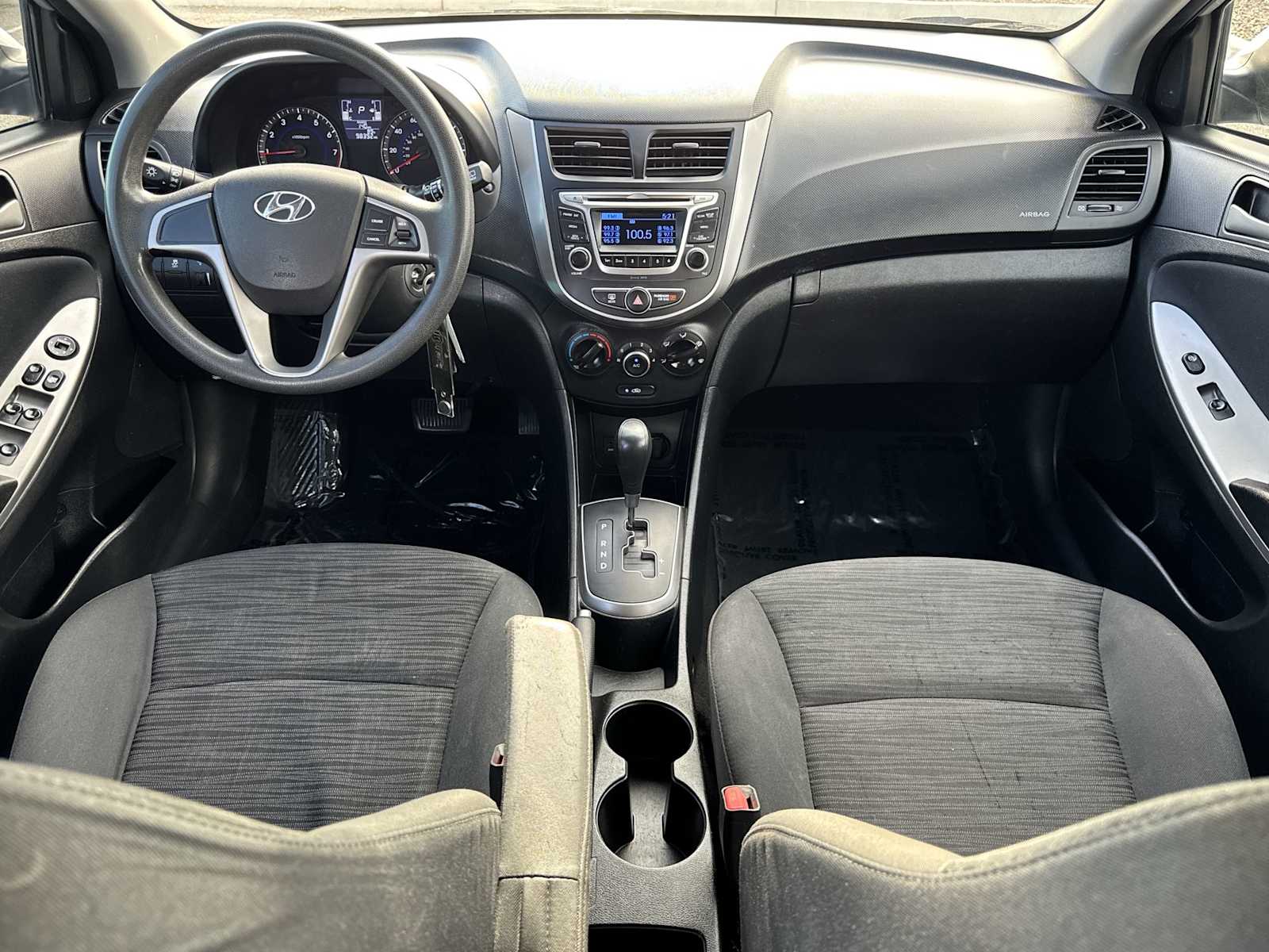 2016 Hyundai Accent SE 13