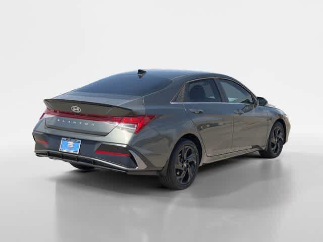 Thumbnail: 2026 Hyundai Elantra - 5