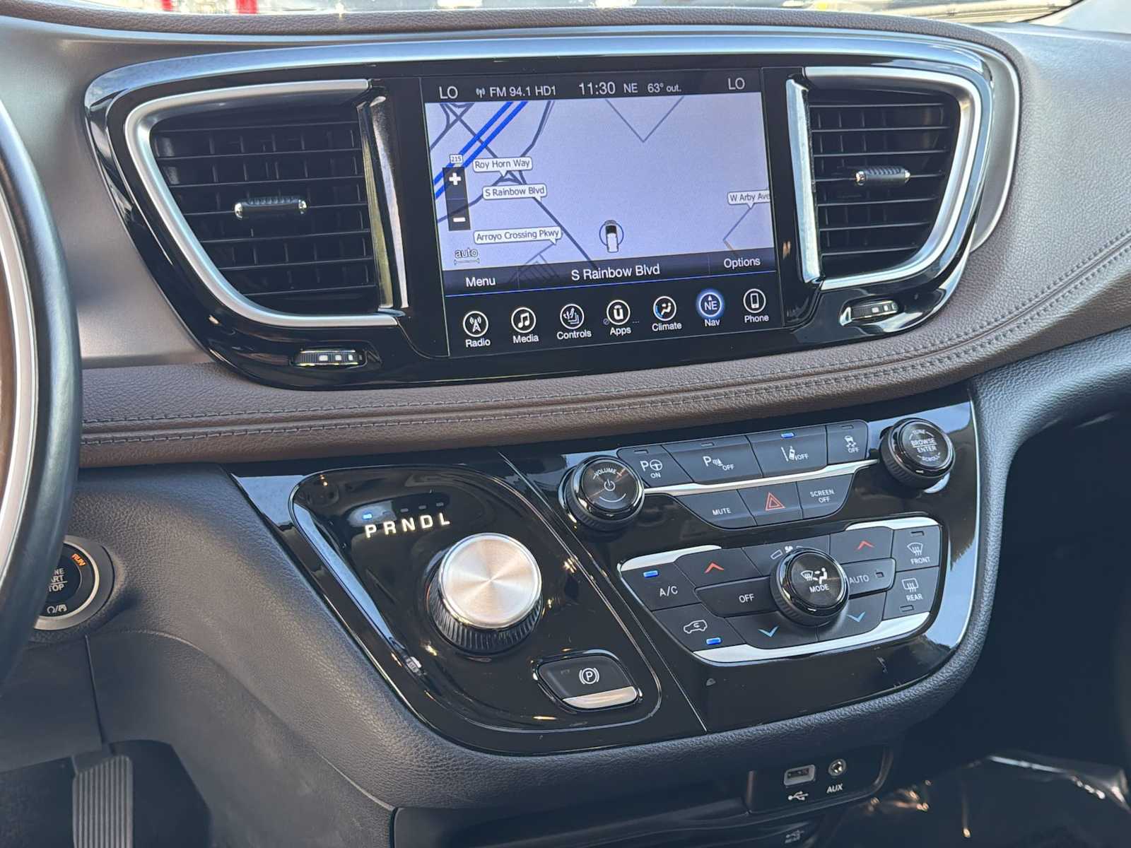 Thumbnail: 2017 Chrysler Pacifica - 22