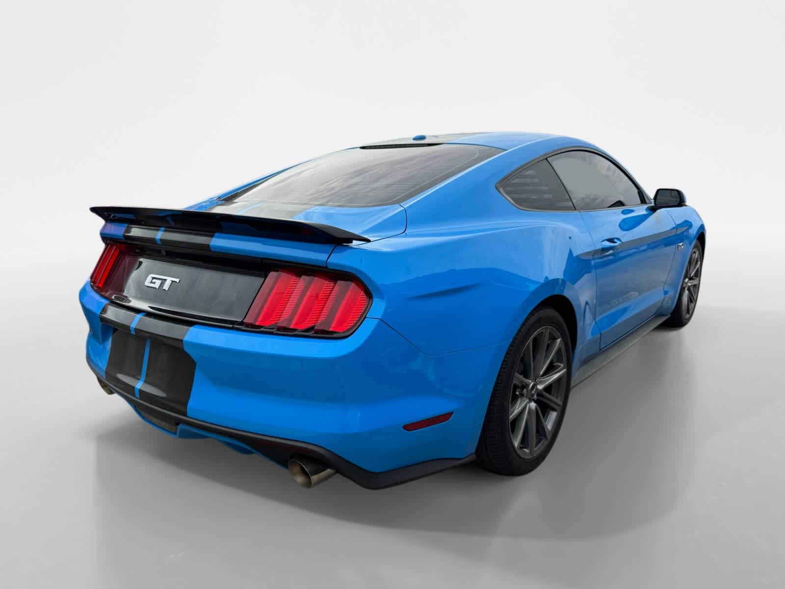 Thumbnail: 2017 Ford Mustang - 3