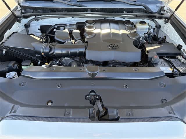 Thumbnail: 2014 Toyota 4Runner - 11