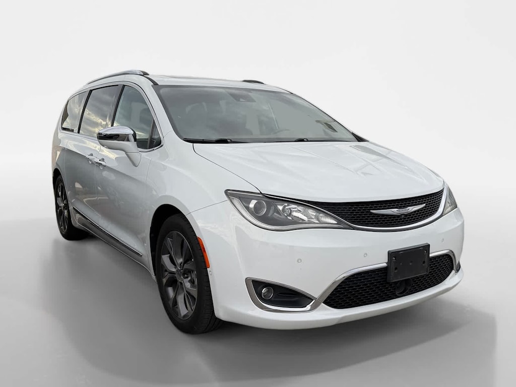 Used 2017 Chrysler Pacifica Limited Van