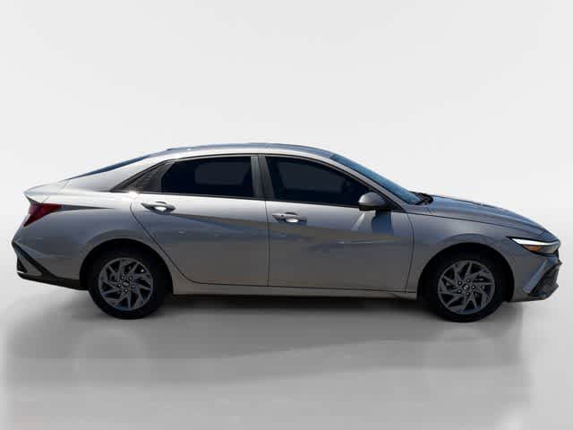Thumbnail: 2024 Hyundai Elantra - 5