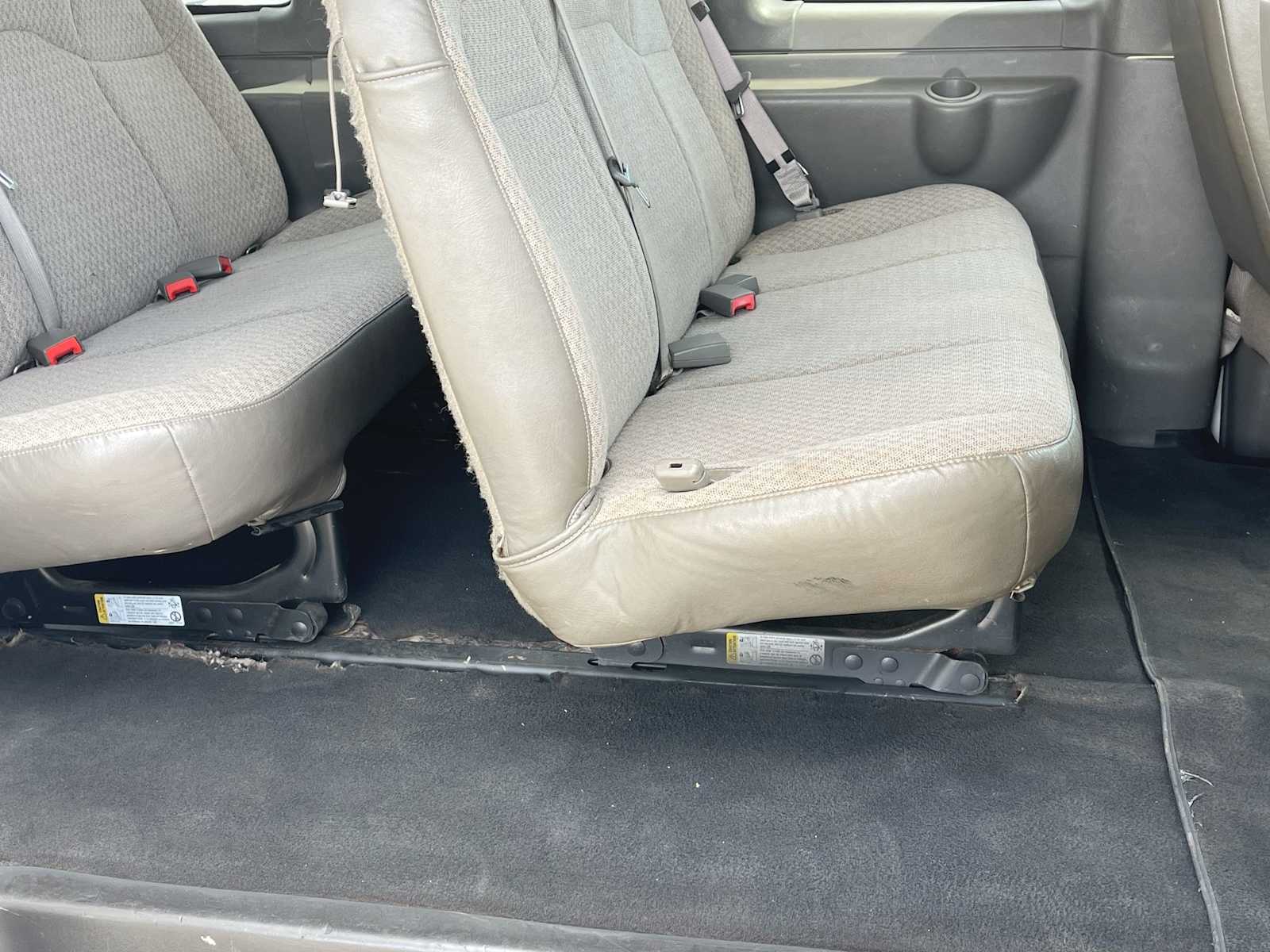 2014 Chevrolet Express 1500 LS 11