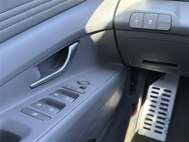 Thumbnail: 2026 Hyundai Elantra - 14