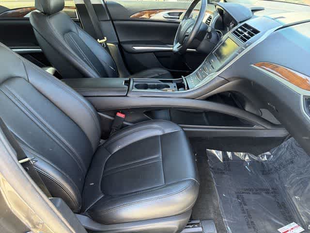 Thumbnail: 2016 Lincoln MKZ - 20