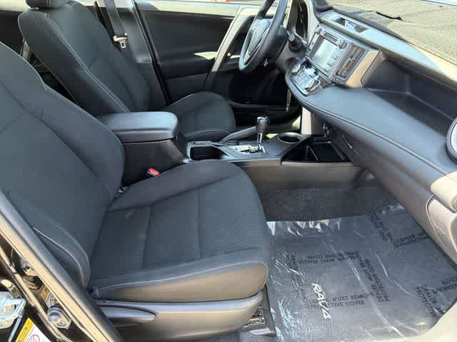 Thumbnail: 2015 Toyota RAV4 - 19