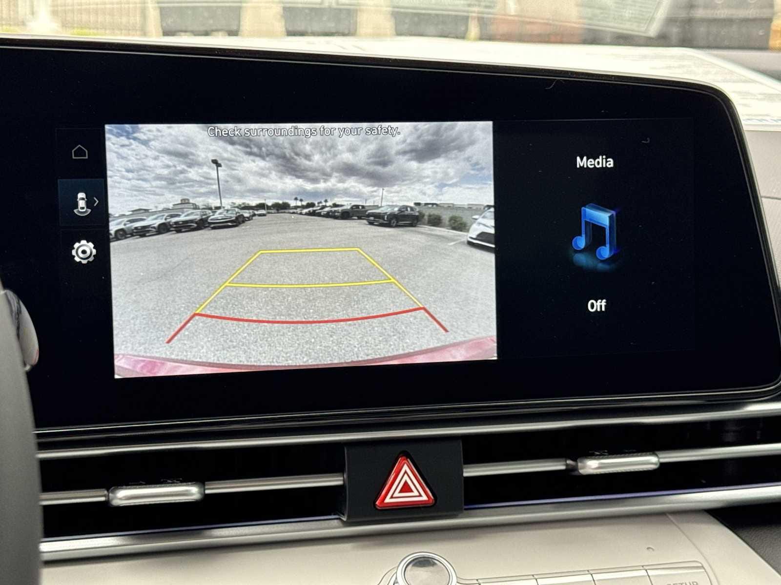 Thumbnail: 2025 Hyundai Elantra - 30