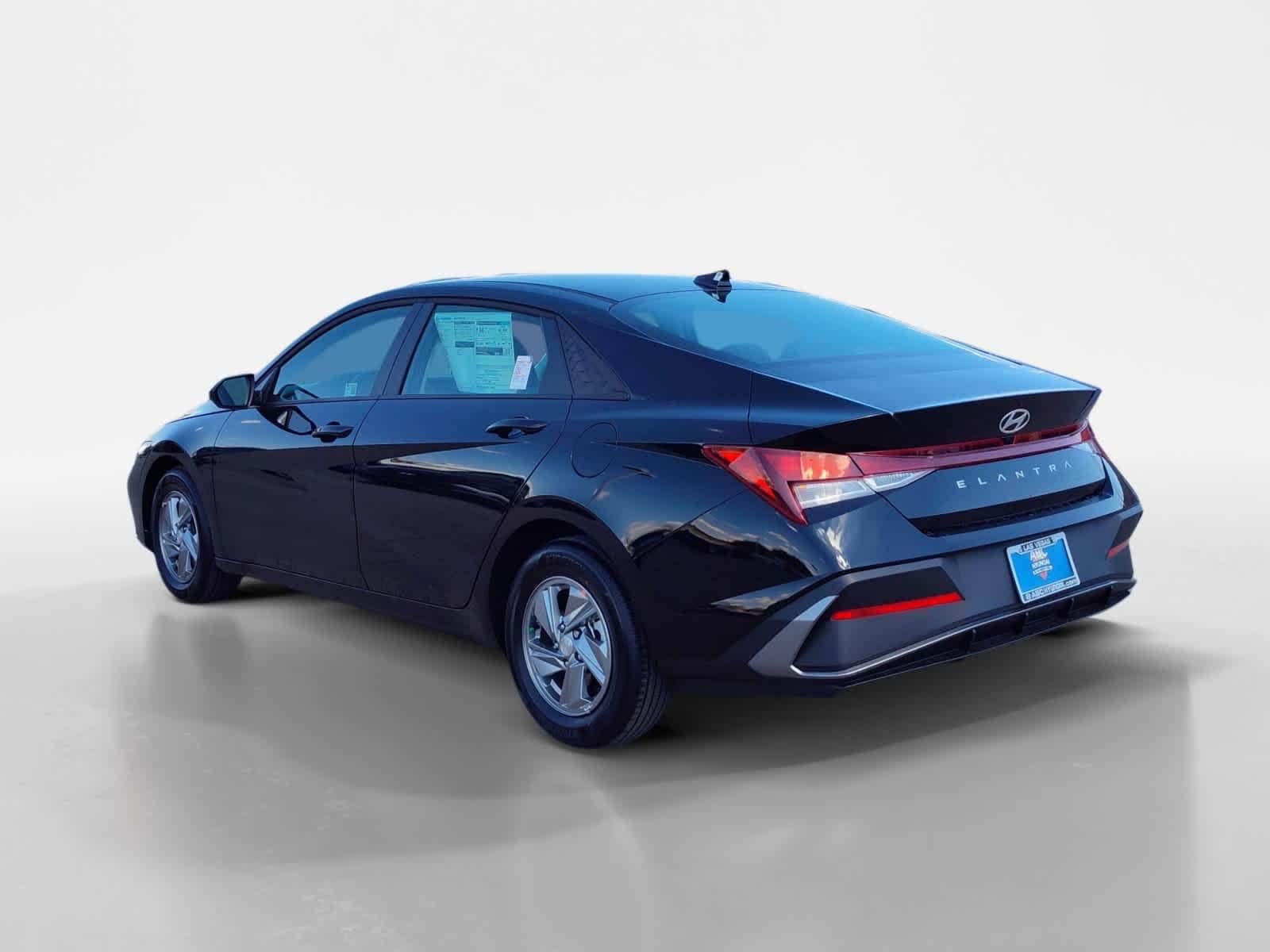 Thumbnail: 2025 Hyundai Elantra - 3