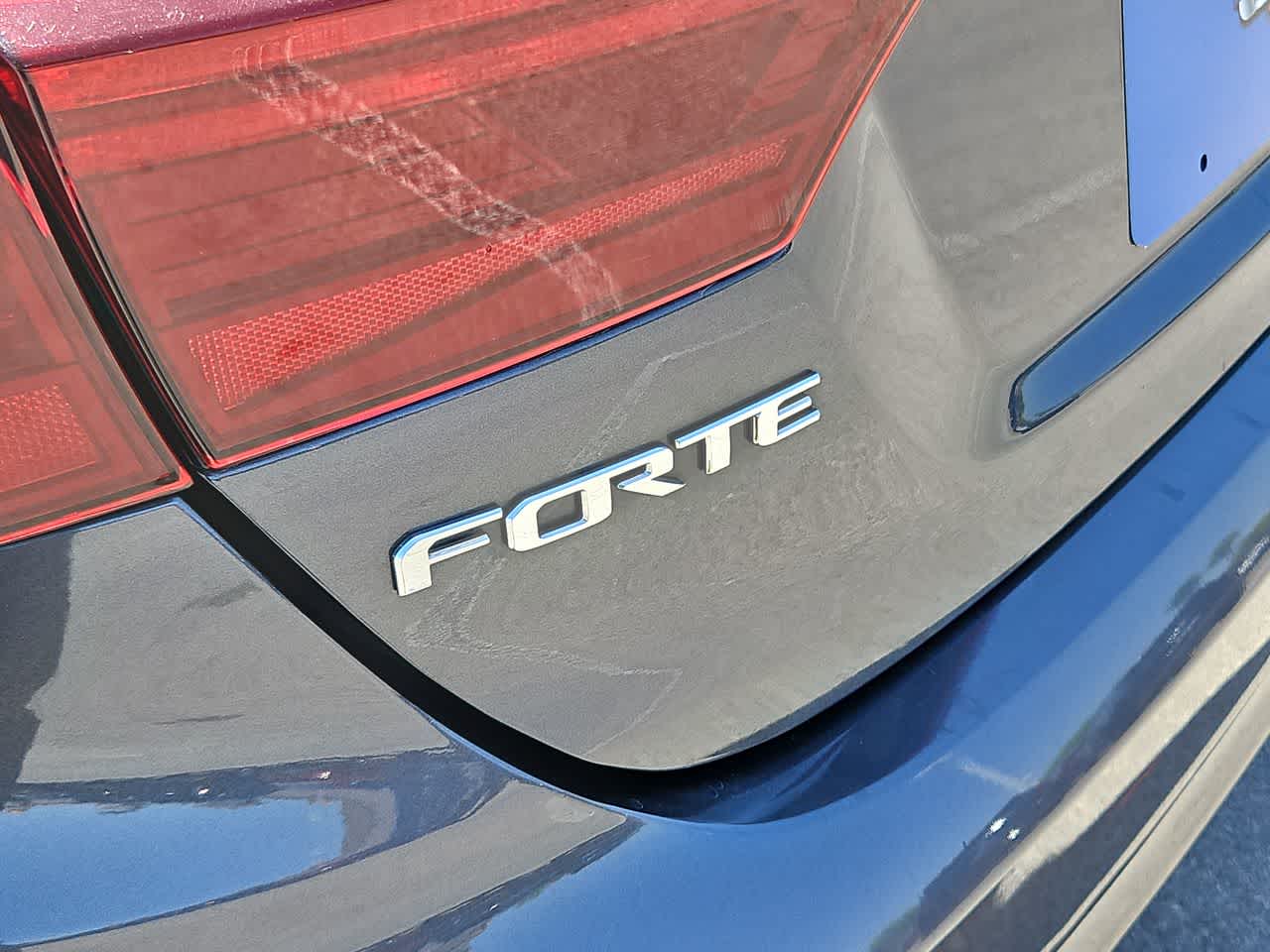 2019 Kia Forte LXS 11