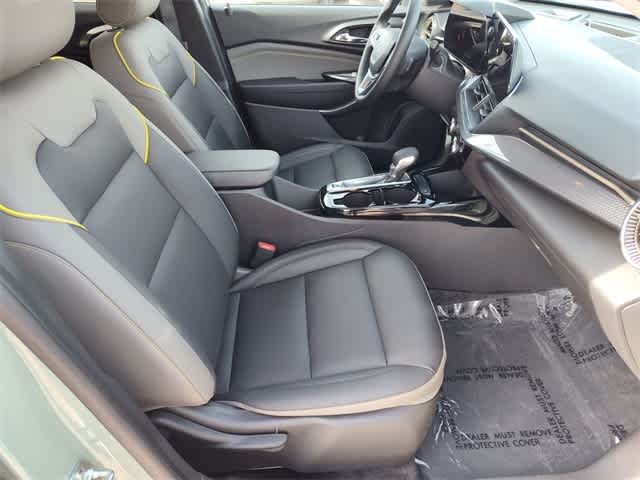 Thumbnail: 2025 Chevrolet Trax - 20