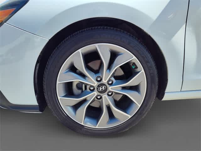 Thumbnail: 2020 Hyundai Elantra - 10