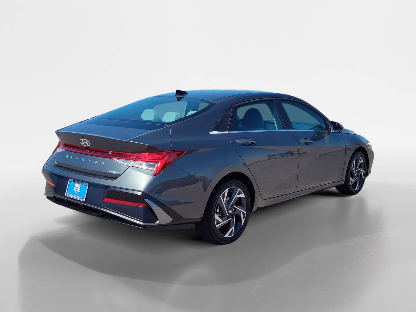 Thumbnail: 2025 Hyundai Elantra - 5
