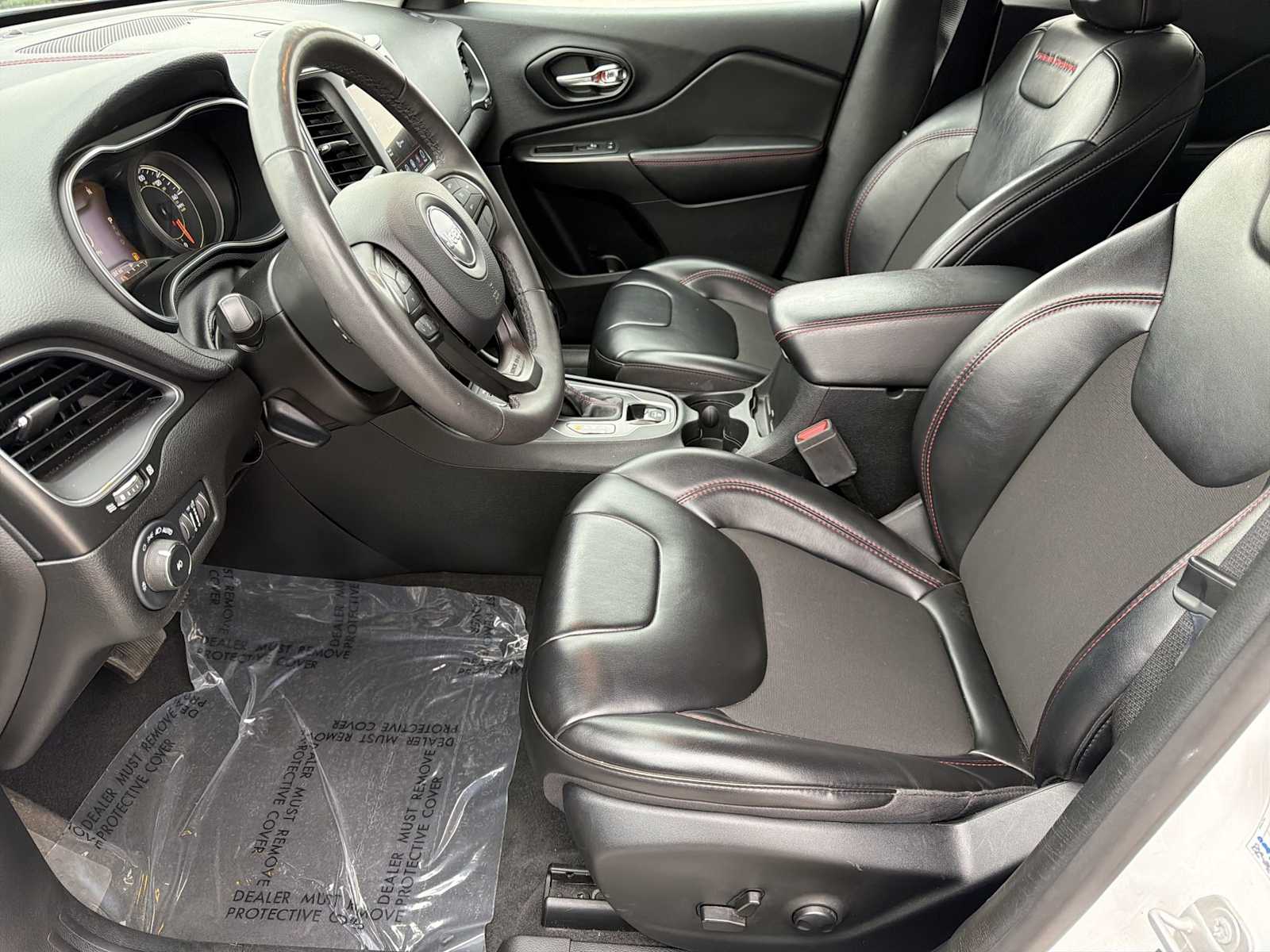 Thumbnail: 2022 Jeep Cherokee - 13