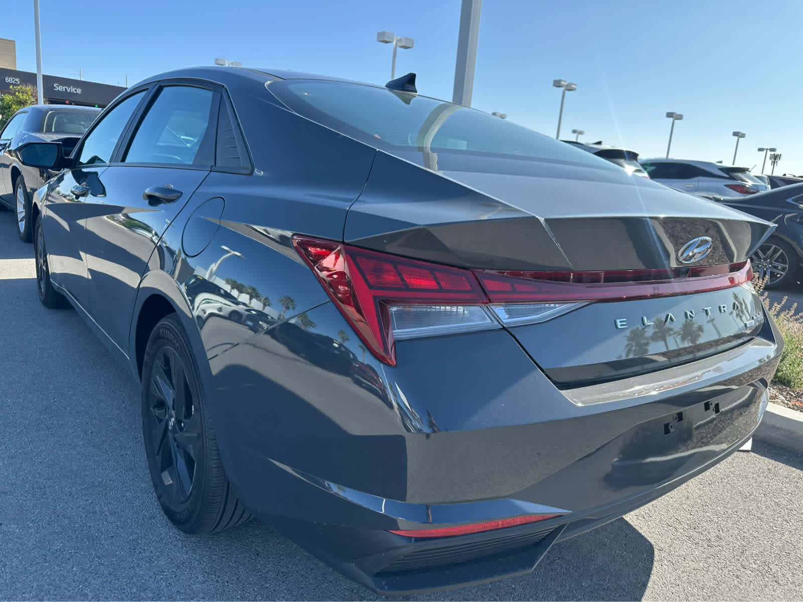 2023 Hyundai Elantra Blue 13