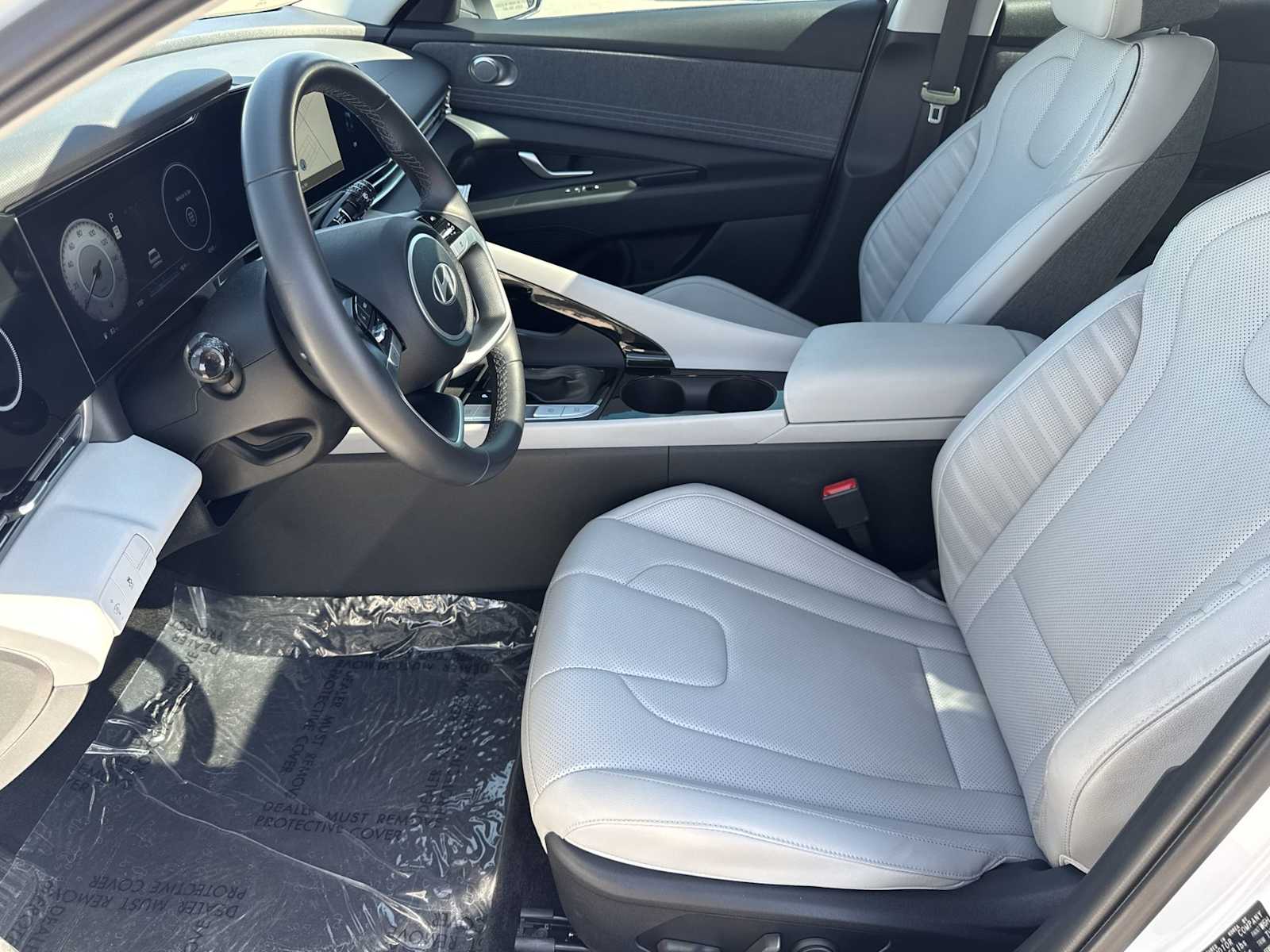 Thumbnail: 2025 Hyundai Elantra - 10