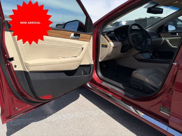 Thumbnail: 2015 Hyundai Sonata - 10