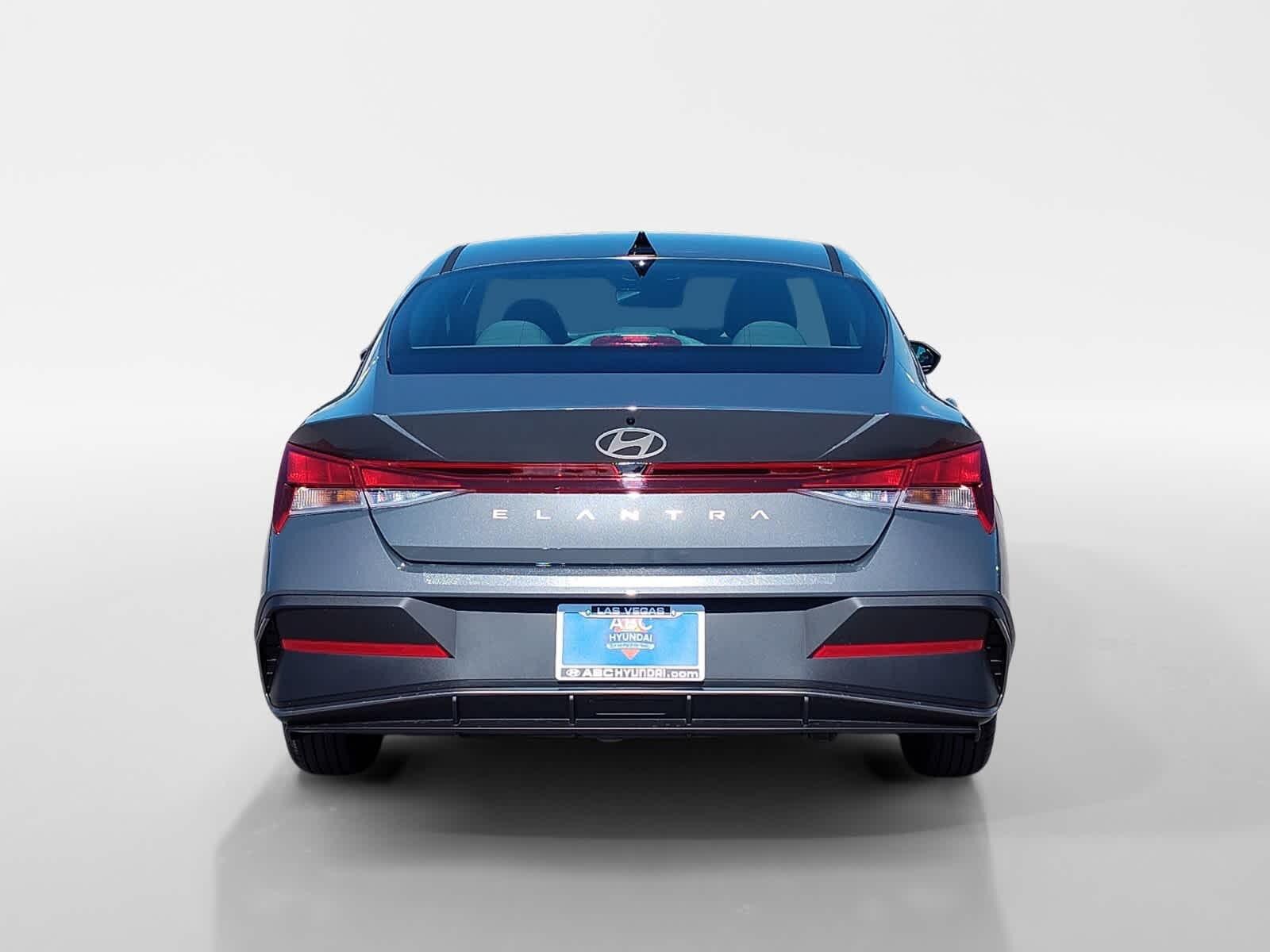 Thumbnail: 2025 Hyundai Elantra - 4