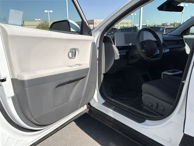 Thumbnail: 2024 Hyundai Ioniq 5 - 17