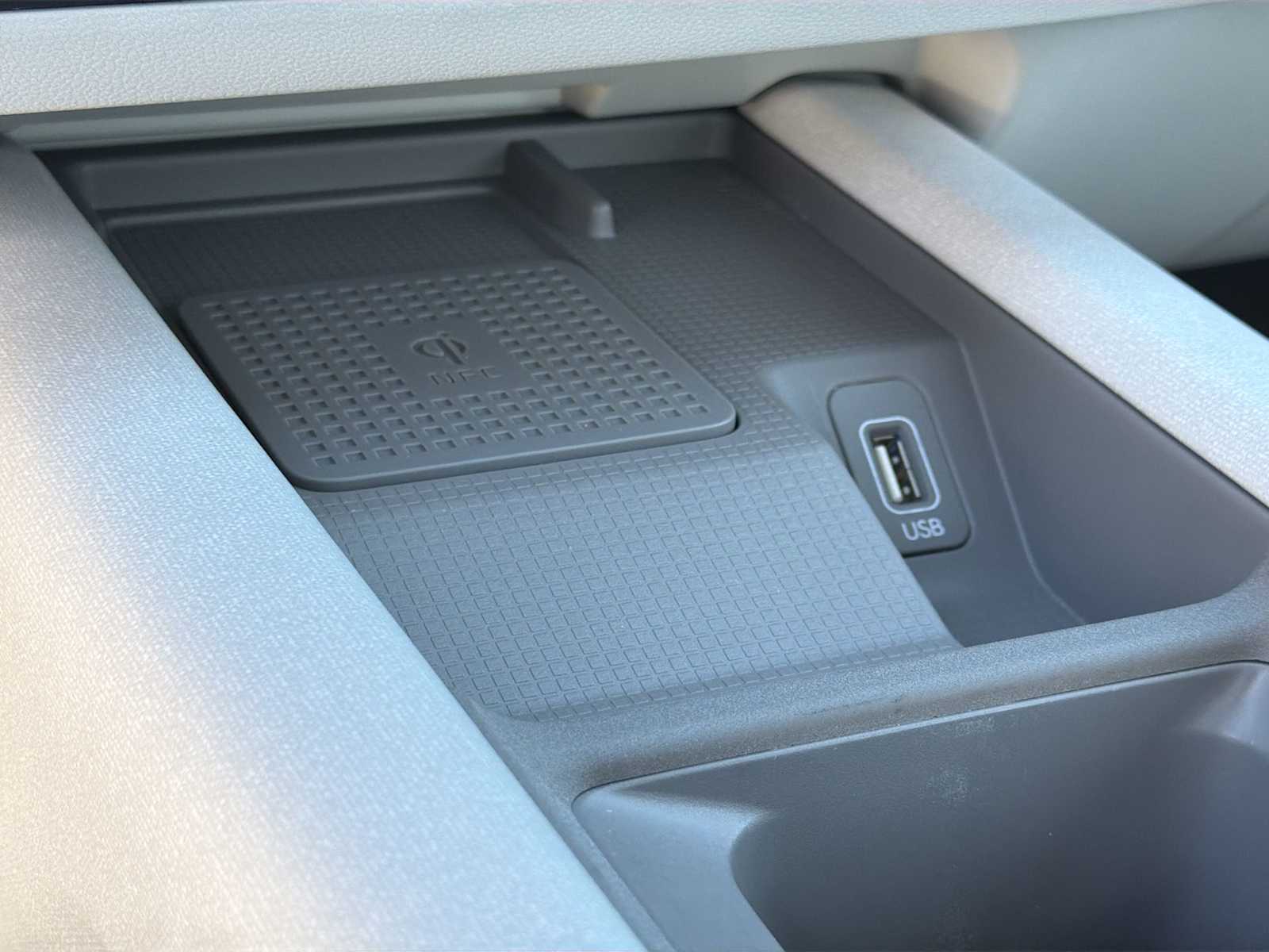 Thumbnail: 2024 Hyundai Ioniq 6 - 24