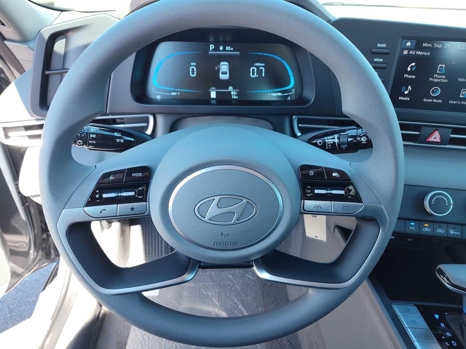 Thumbnail: 2025 Hyundai Elantra - 19