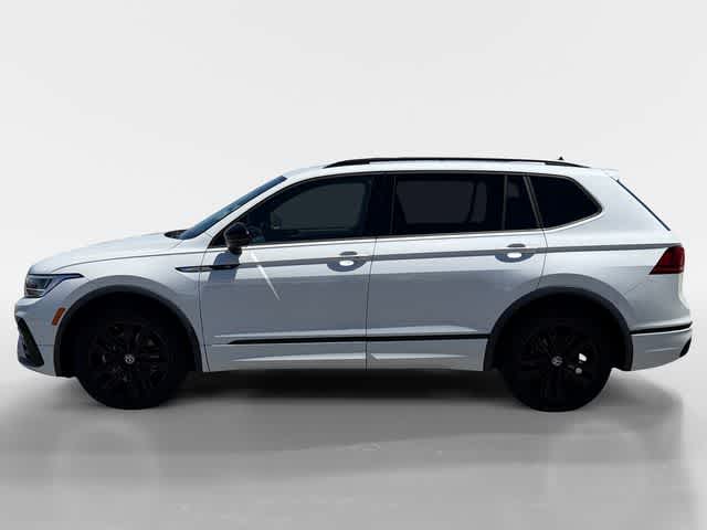 Thumbnail: 2022 Volkswagen Tiguan - 2