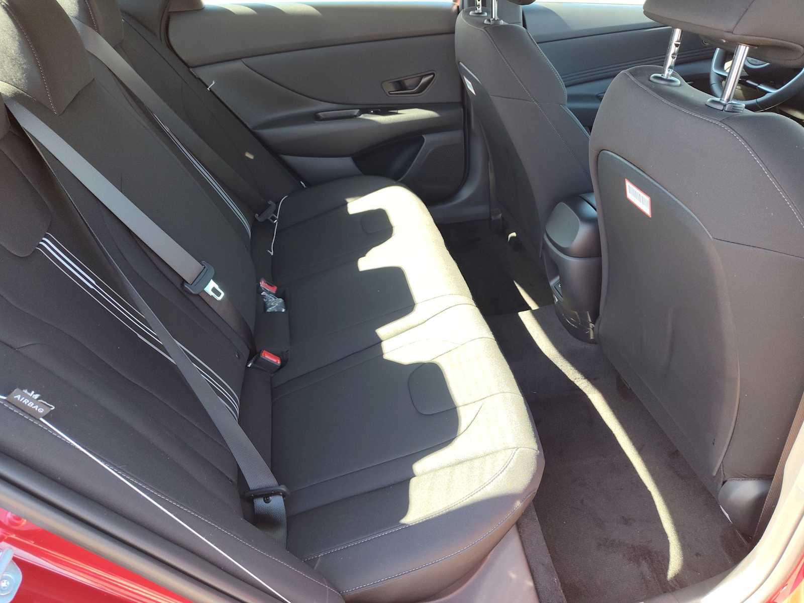 Thumbnail: 2025 Hyundai Elantra - 17