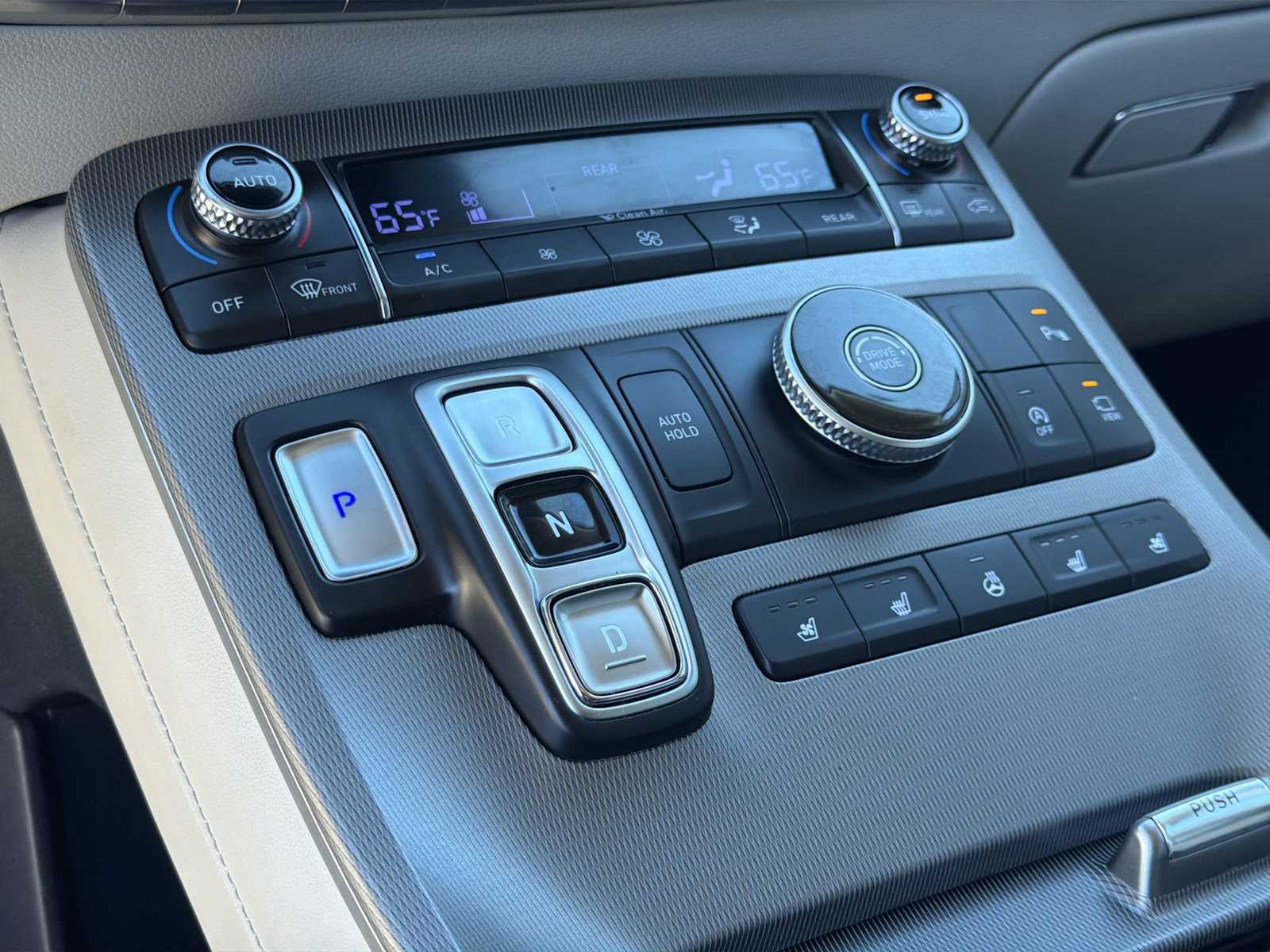 Thumbnail: 2022 Hyundai Palisade - 26