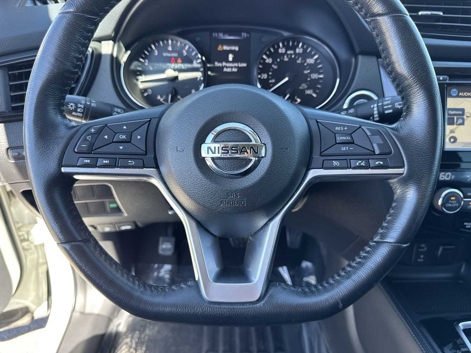 Thumbnail: 2017 Nissan Rogue Sport - 21