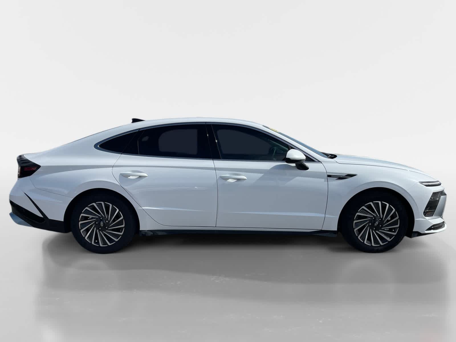 Thumbnail: 2024 Hyundai Sonata - 2
