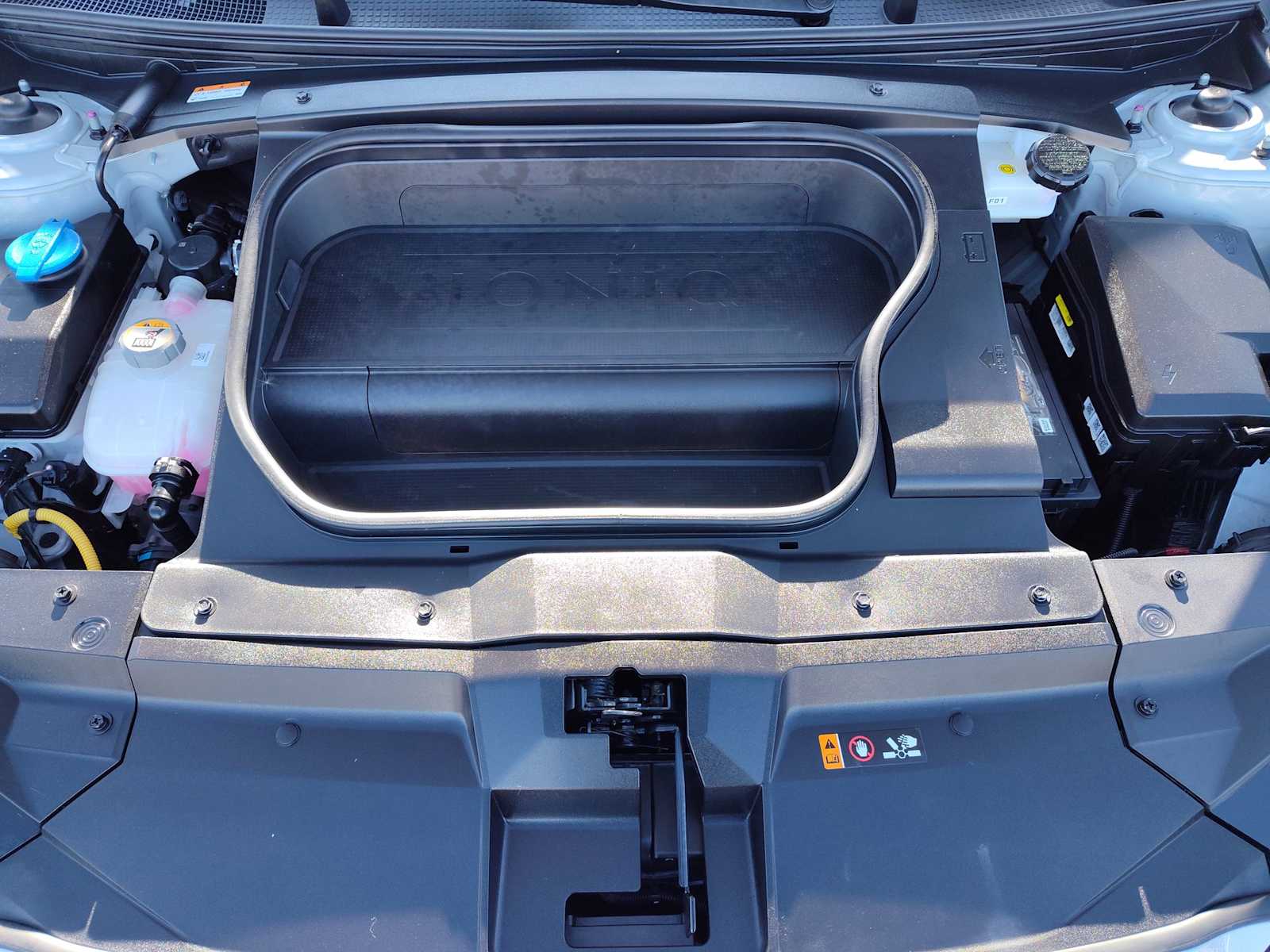 Thumbnail: 2024 Hyundai Ioniq 6 - 17