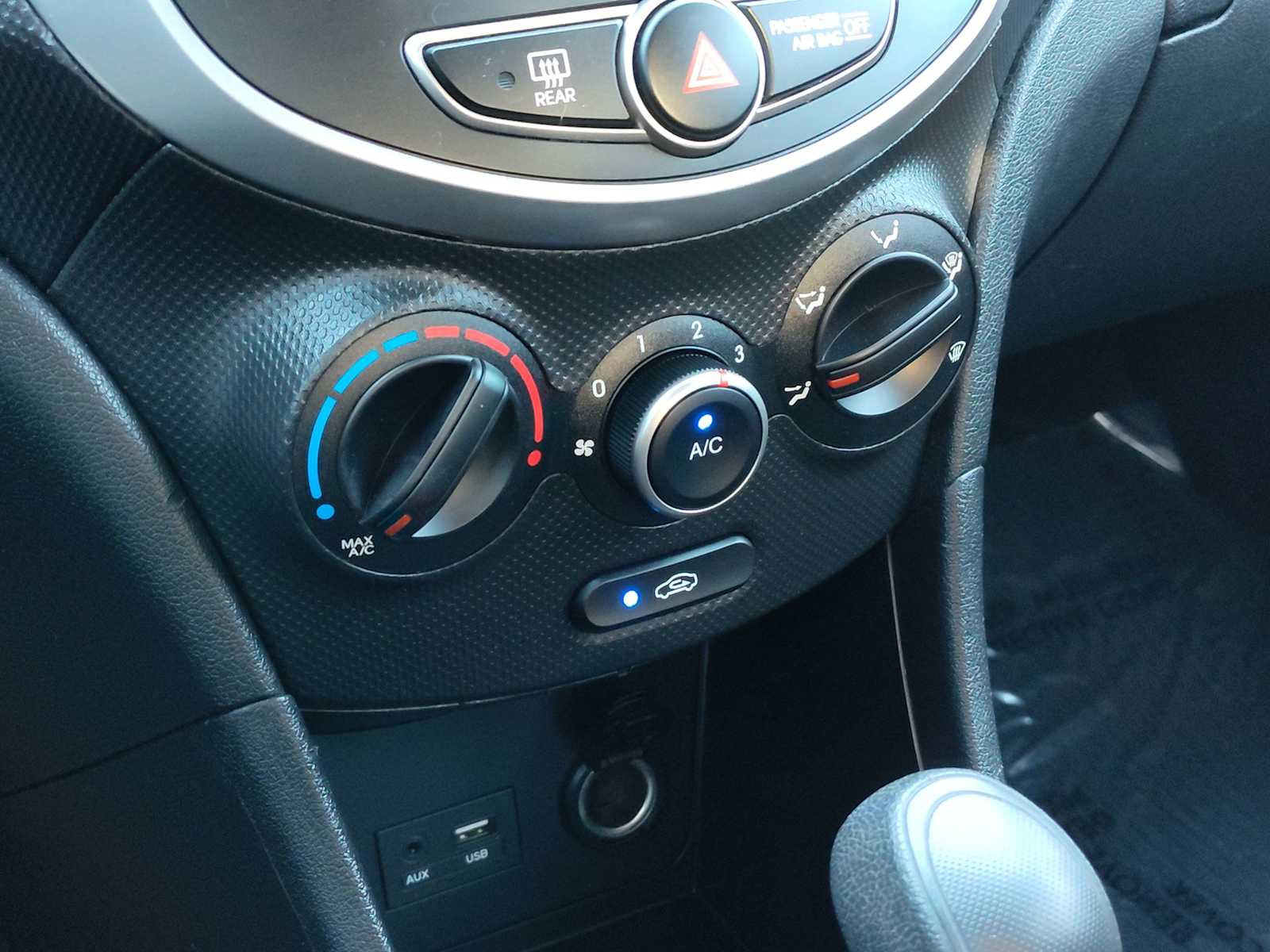 Thumbnail: 2017 Hyundai Accent - 20