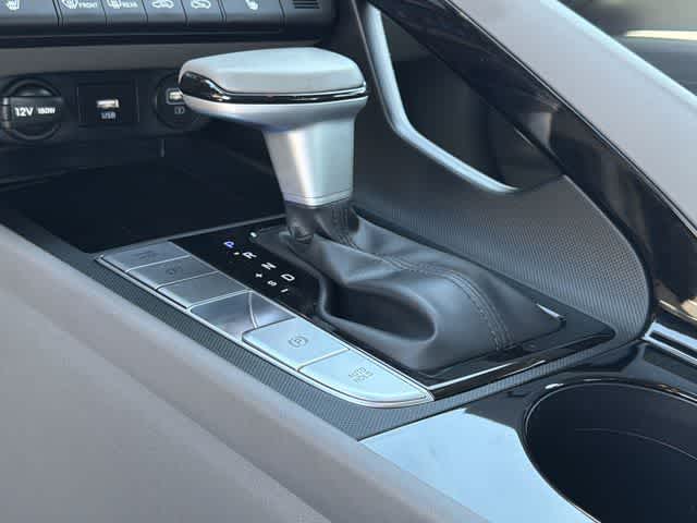 Thumbnail: 2023 Hyundai Elantra - 24