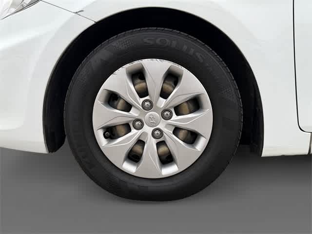 Thumbnail: 2016 Hyundai Accent - 17