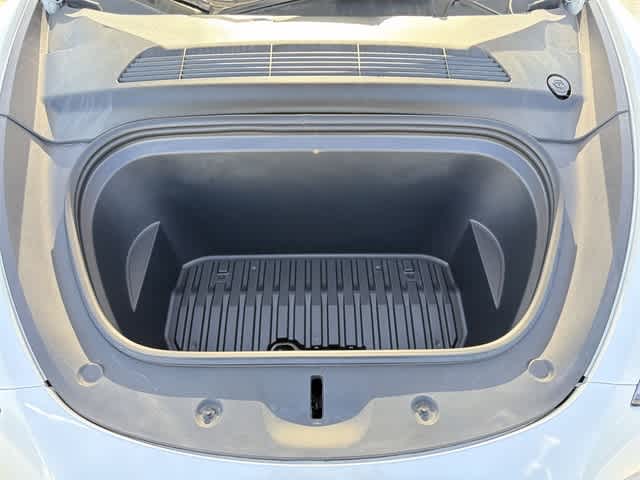 Thumbnail: 2022 Tesla Model Y - 17