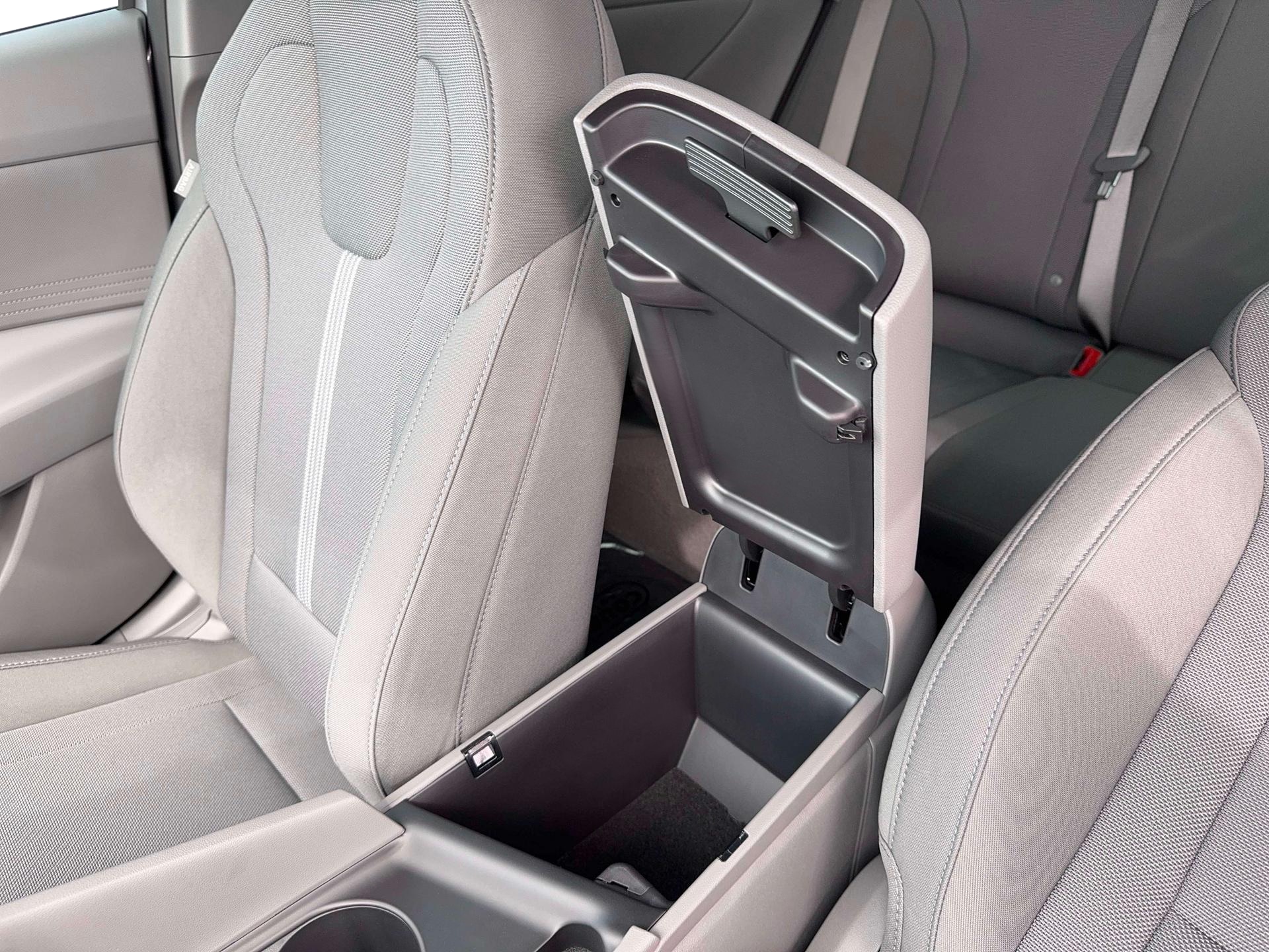 Thumbnail: 2026 Hyundai Elantra - 18