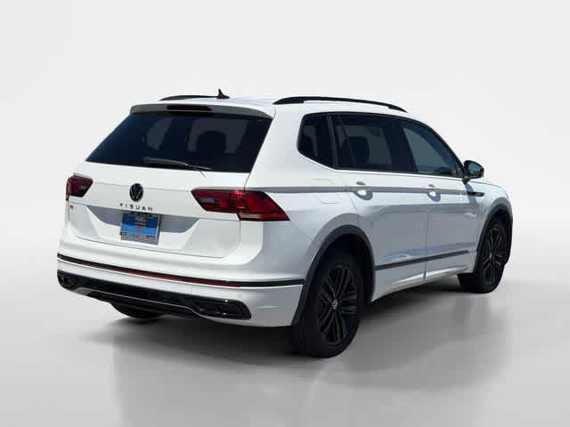 Thumbnail: 2022 Volkswagen Tiguan - 5