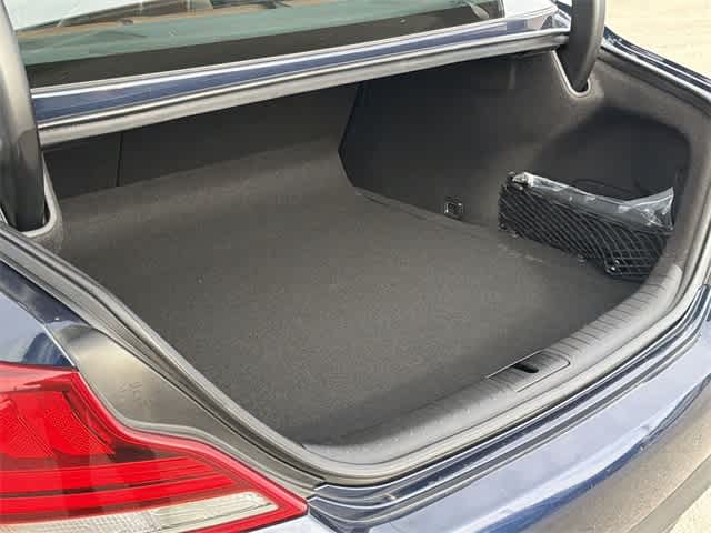 Thumbnail: 2021 Genesis G70 - 27